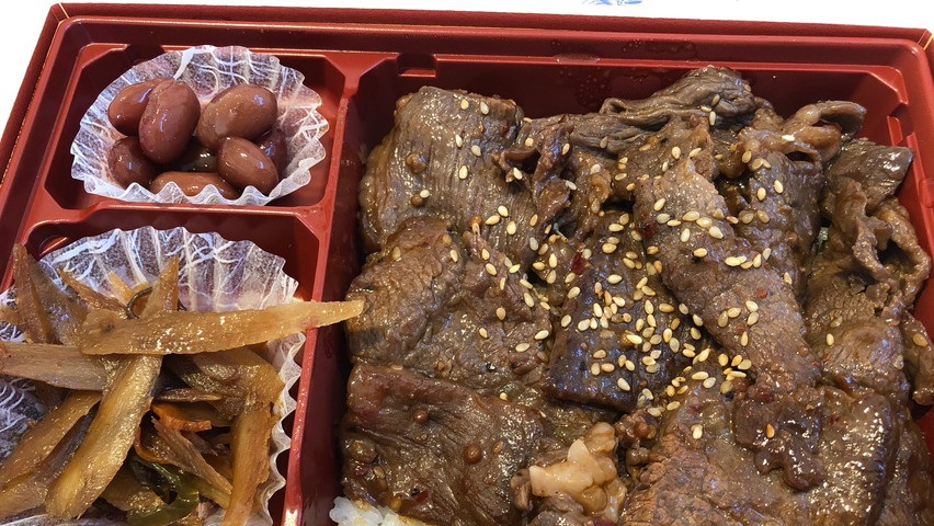 肉の石割でお弁当テイクアウト。焼津駅周辺